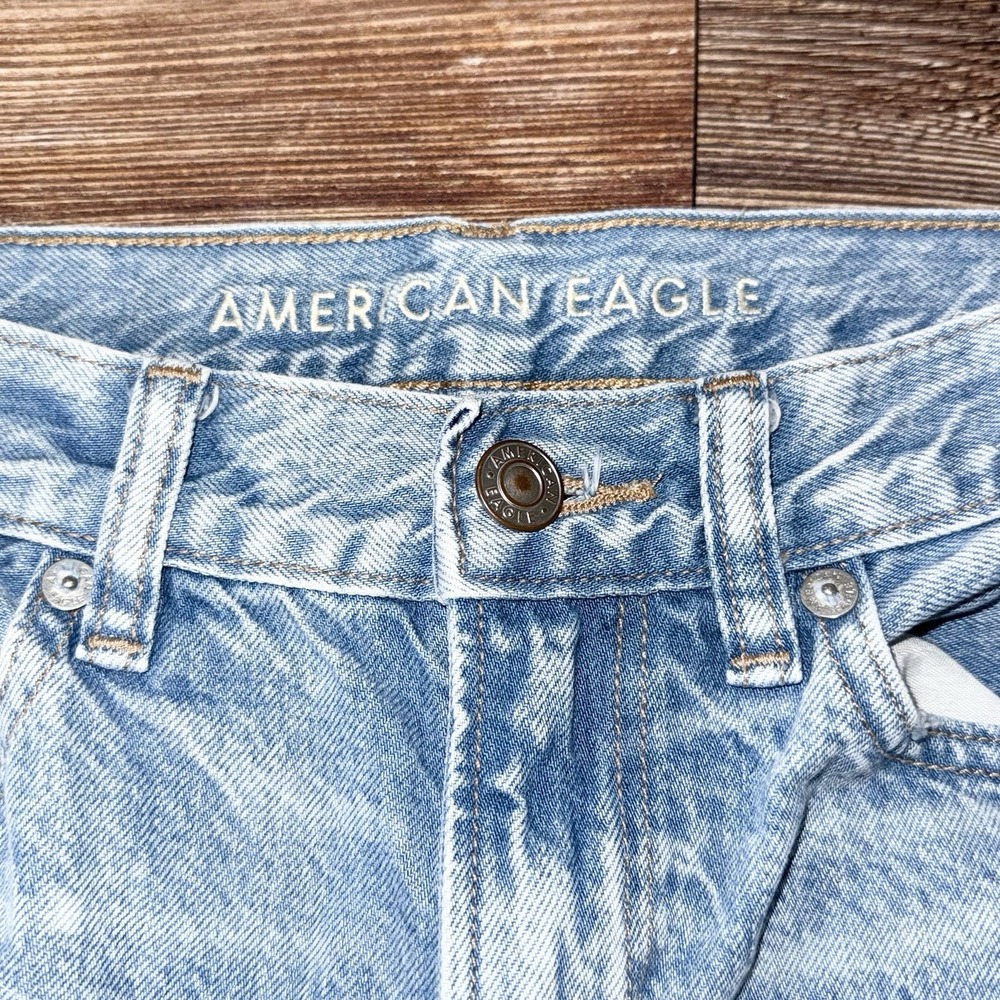 American Eagle Mom Jeans Womens Size 4 Distressed Ripped Light Wash Denim - Picture 7 of 10